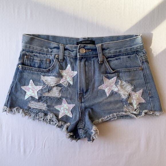 Forever 21 Women Shorts XS Blue Denim Star Patch Distressed Sequin Frayed Hem - Picture 1 of 10